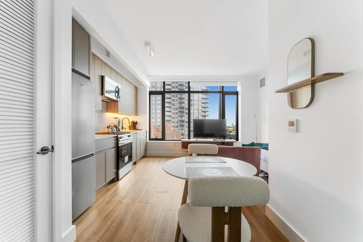 アパート Chic Studio Retreat With Top-Tier Amenities ニューヨーク