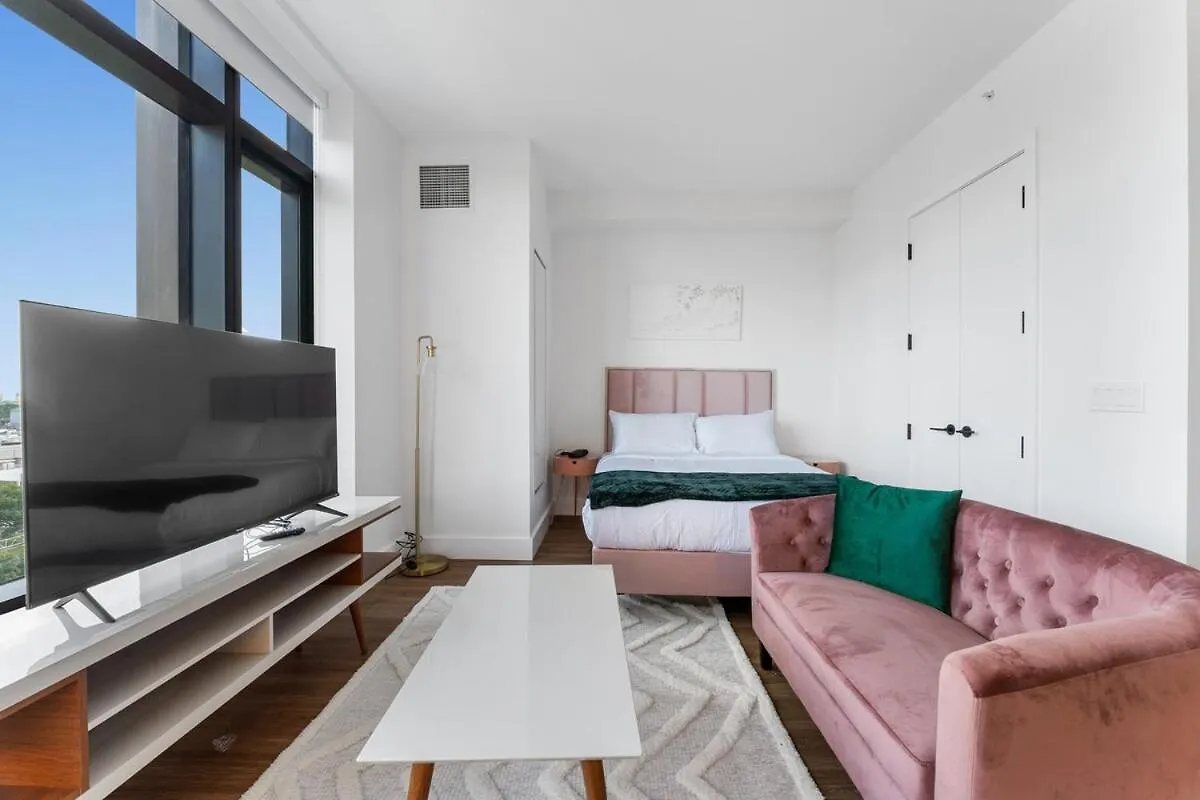 Chic Studio Retreat With Top-Tier Amenities ニューヨーク